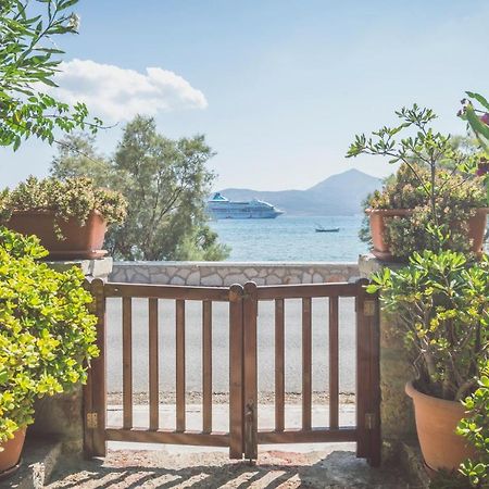 Kourita Garden Apartment With Sea View Near To The Port Of Milos Адамас Экстерьер фото